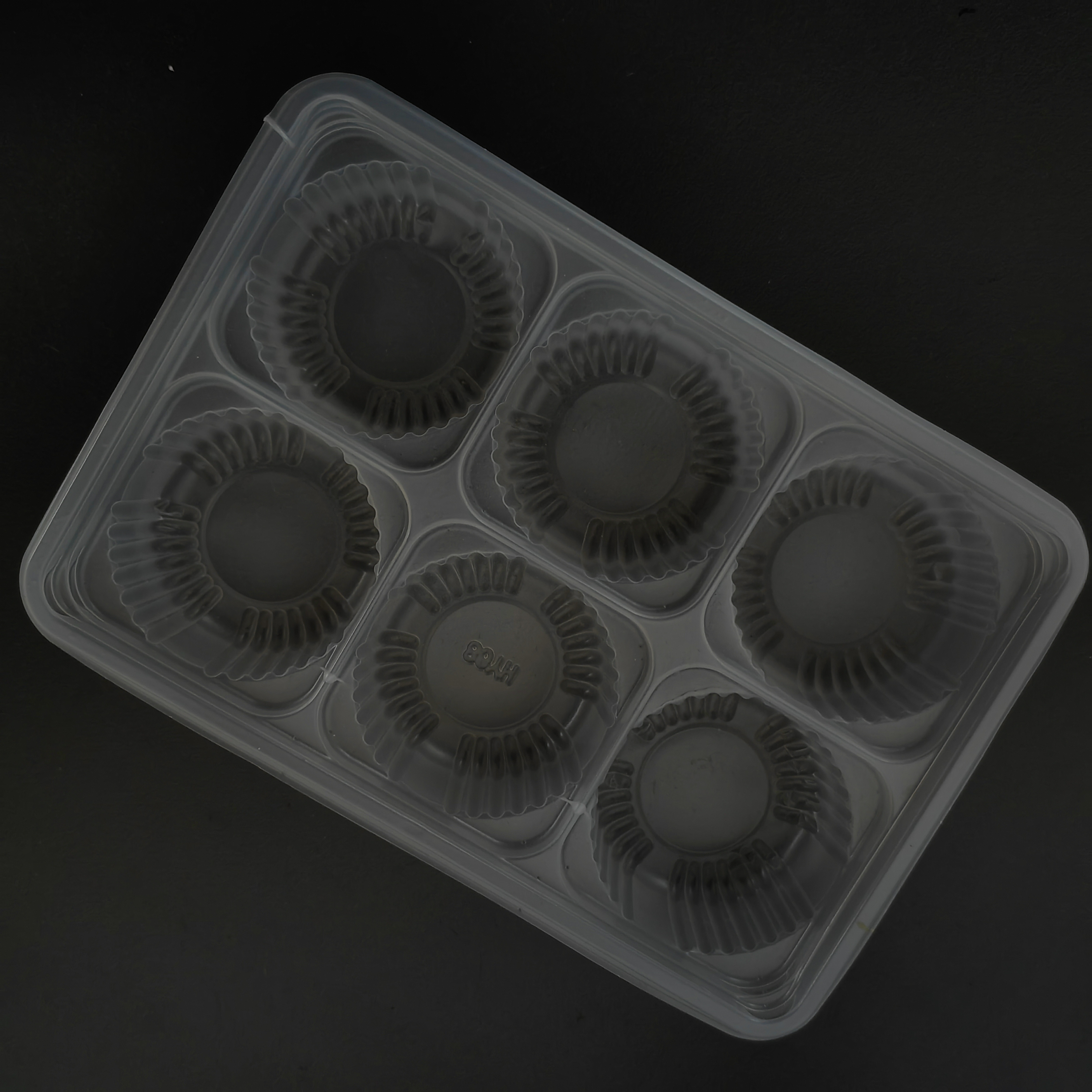 6 piece white mochi tray
