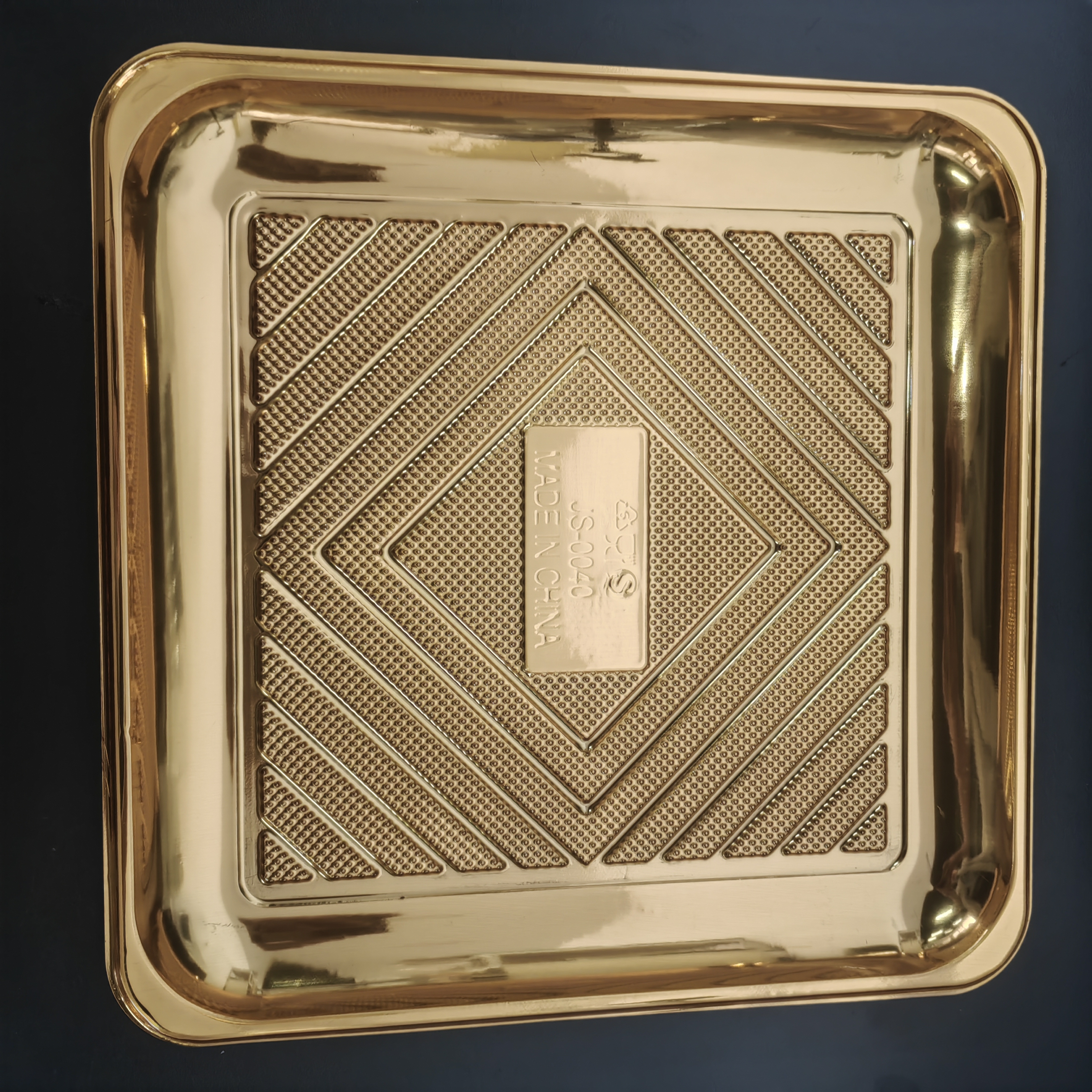 plastic container for cake