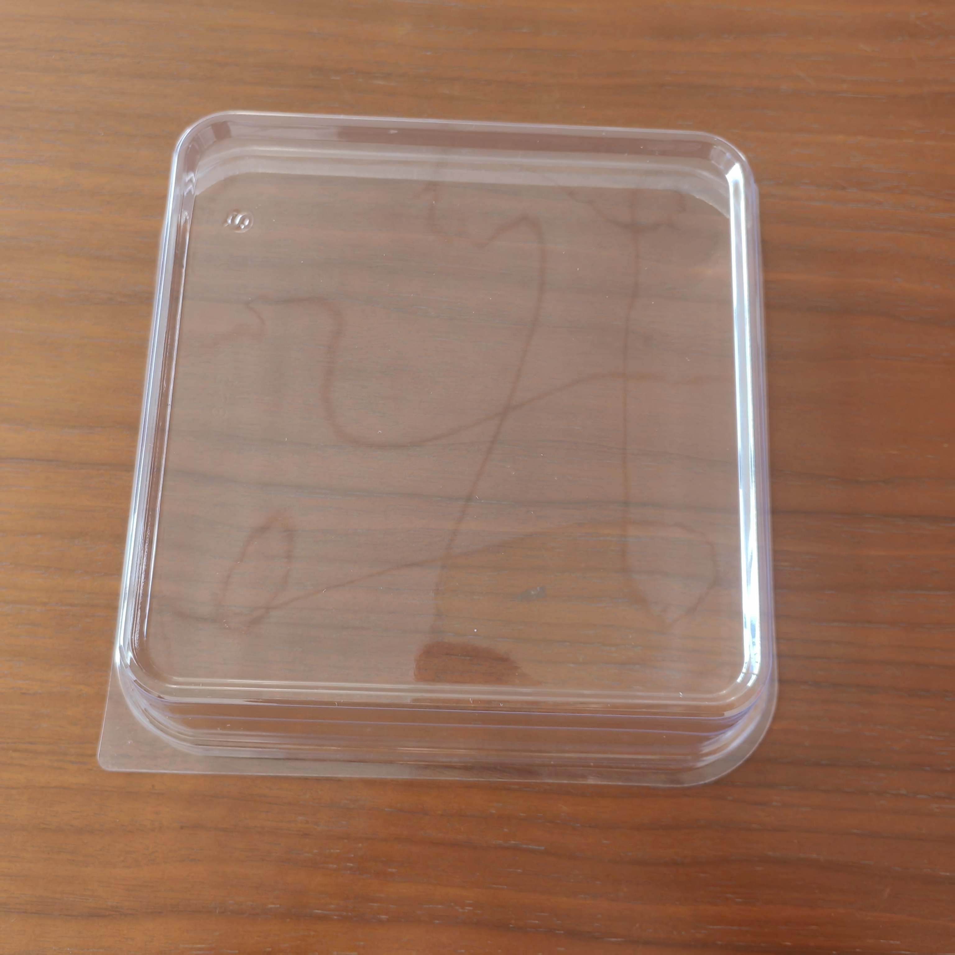 Transparent lid cake box handle