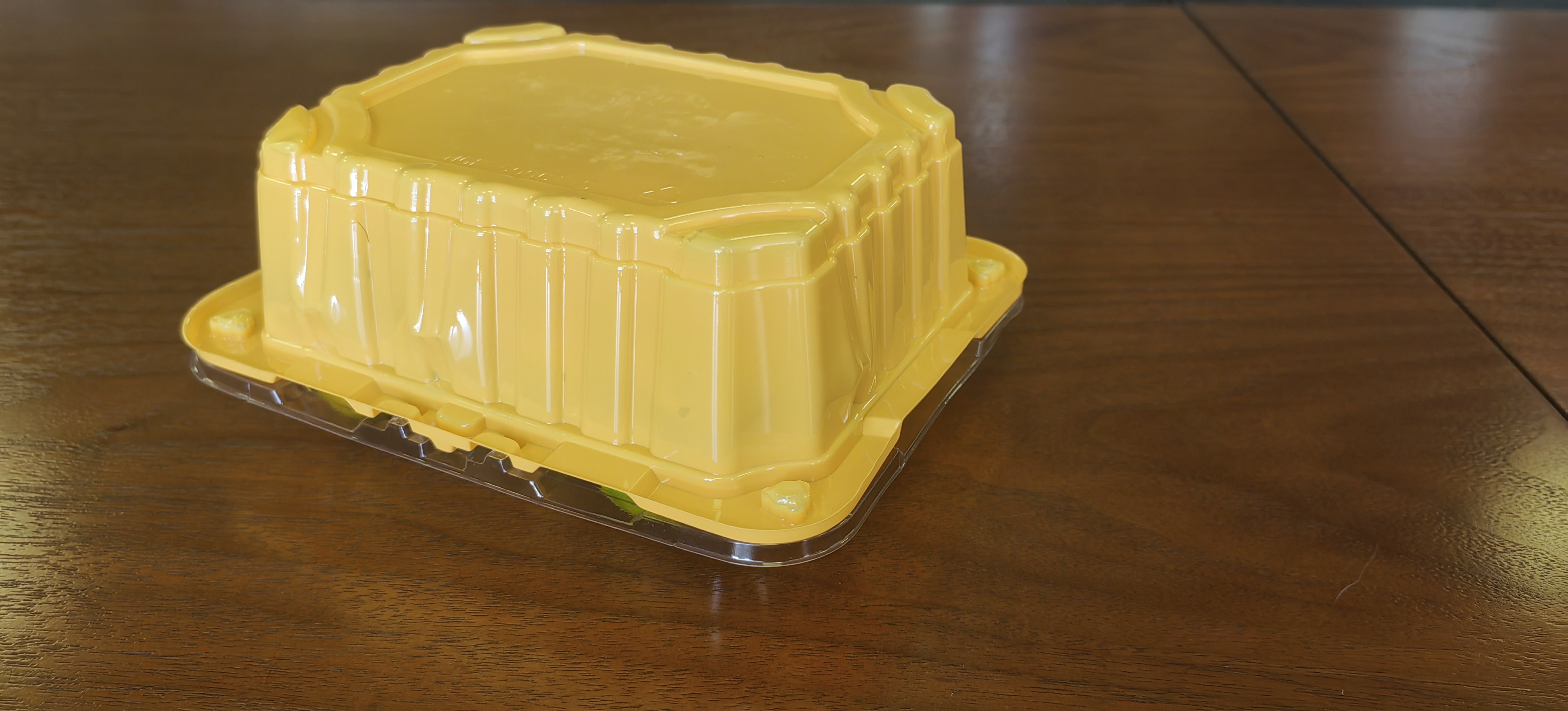 tamper-evident food container